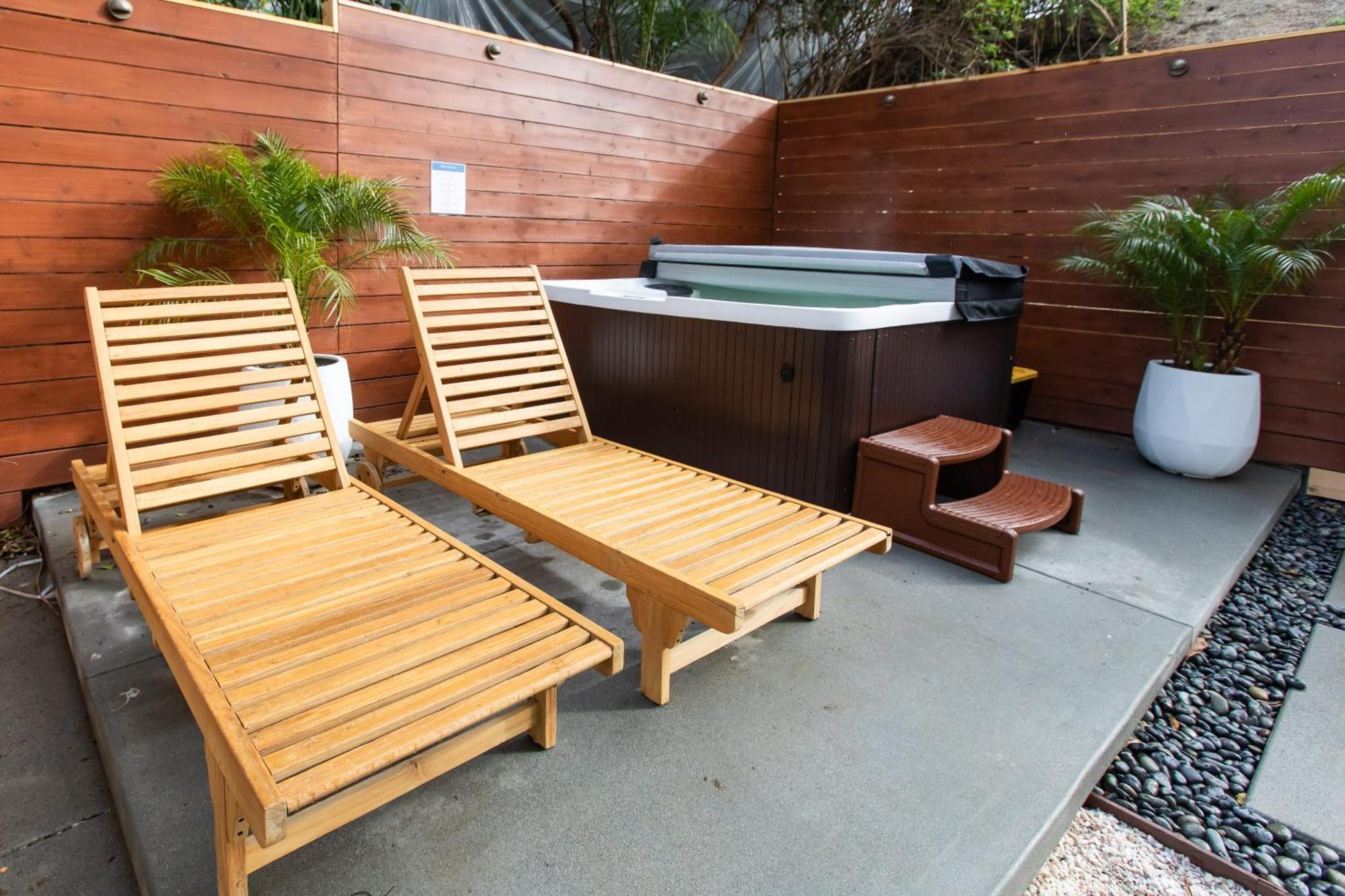 Spacious Family Retreat! Sleeps 12 + Huge Backyard ซานฮวนคาปิสตราโน ภายนอก รูปภาพ
