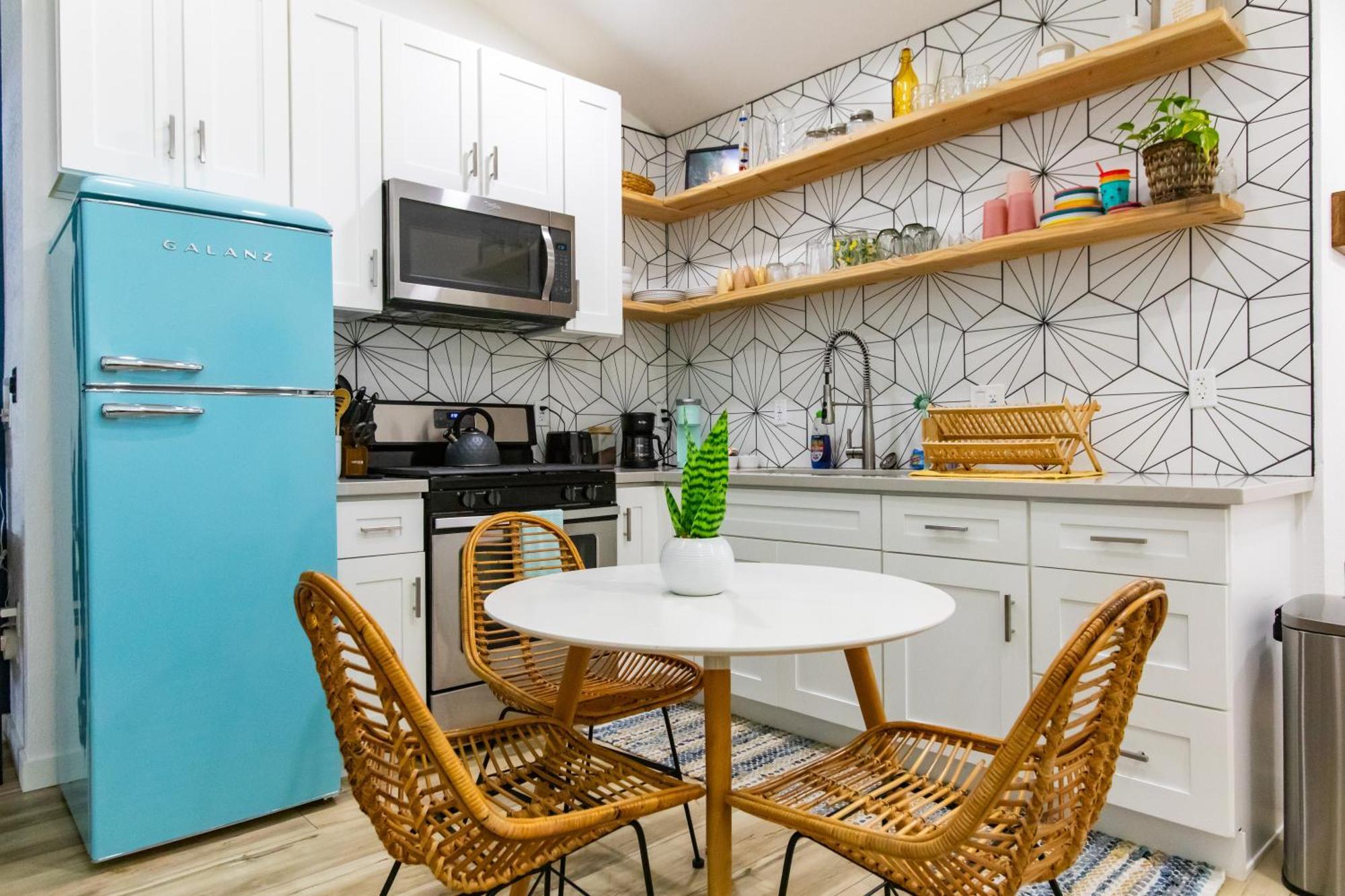 Spacious Family Retreat! Sleeps 12 + Huge Backyard ซานฮวนคาปิสตราโน ภายนอก รูปภาพ
