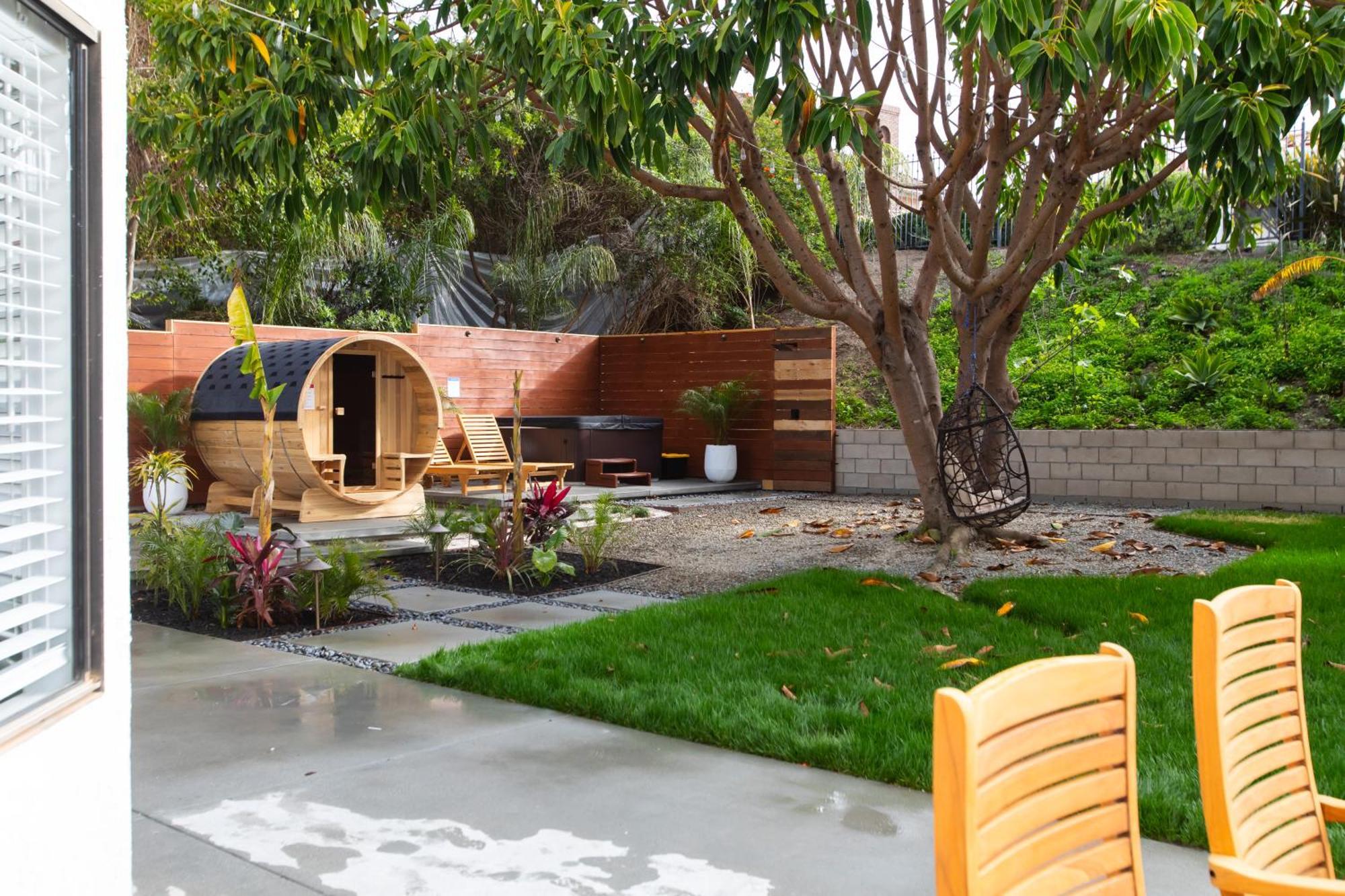 Spacious Family Retreat! Sleeps 12 + Huge Backyard ซานฮวนคาปิสตราโน ภายนอก รูปภาพ