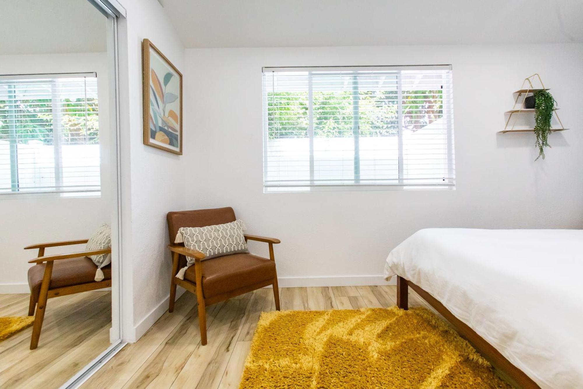 Spacious Family Retreat! Sleeps 12 + Huge Backyard ซานฮวนคาปิสตราโน ภายนอก รูปภาพ